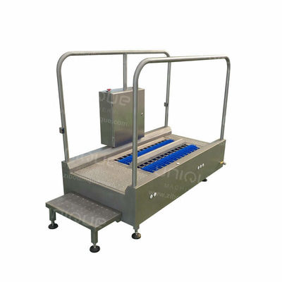 Équipement industriel de nettoyage des bottes / procédé de nettoyage à l'eau froide / laveuse de bottes agricole