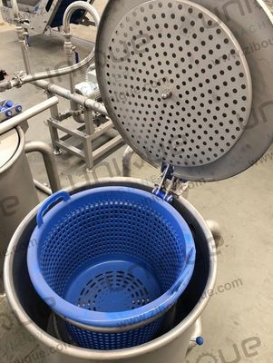 1800*1350*940 mm Machine automatique de nettoyage des légumes Laveuse à salade