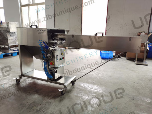 Machine de traitement de carottes pour éplucher la peau de carottes avec précision 1930*500*1050 mm