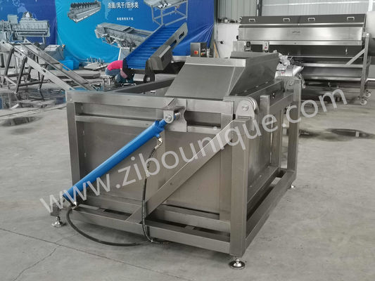 Une machine hydraulique pour décharger sans tracas les légumes-racines et bien plus encore