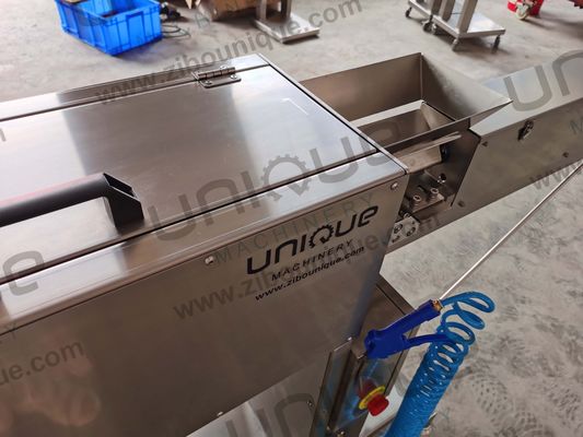 Machine automatique de peeling de la peau des carottes de fruits et légumes avec 1930*500*1050 mm de taille