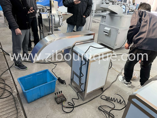Capacité 500 kg/h Machine de découpe de pommes de terre à base de légumes commerciaux